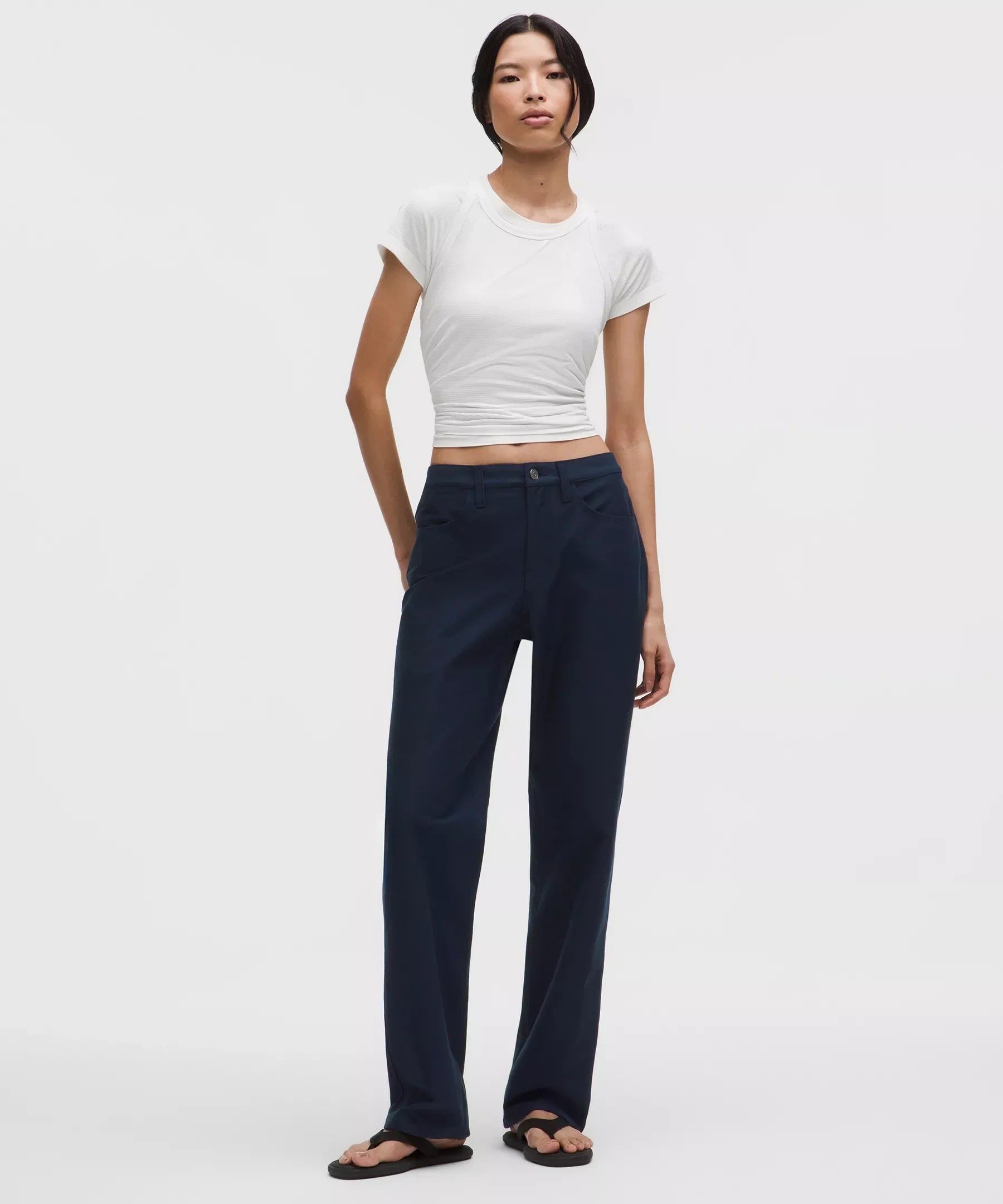 EasyFive Mid-Rise Relaxed-Straight Pant
